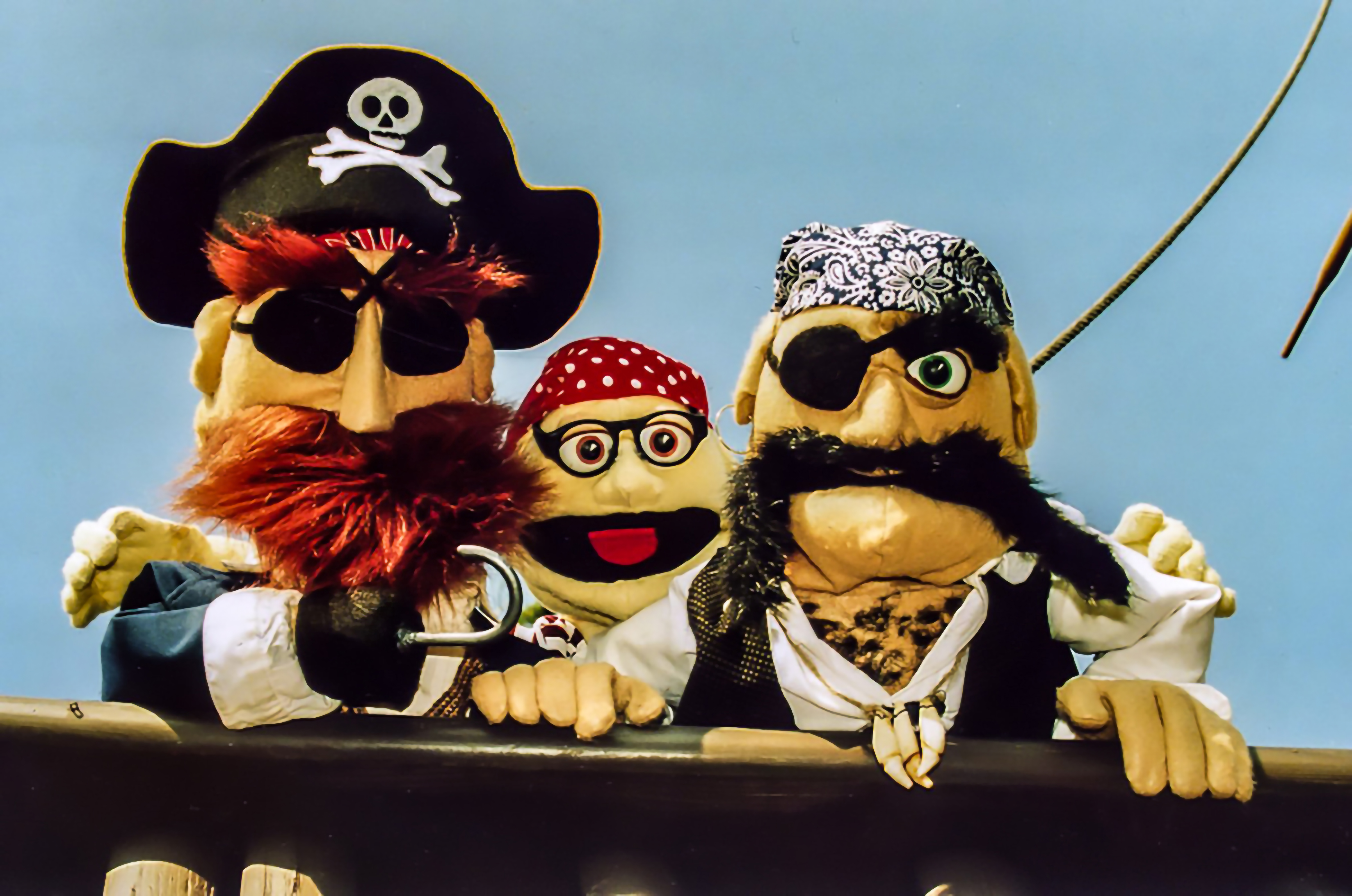 Everybody Loves Pirates