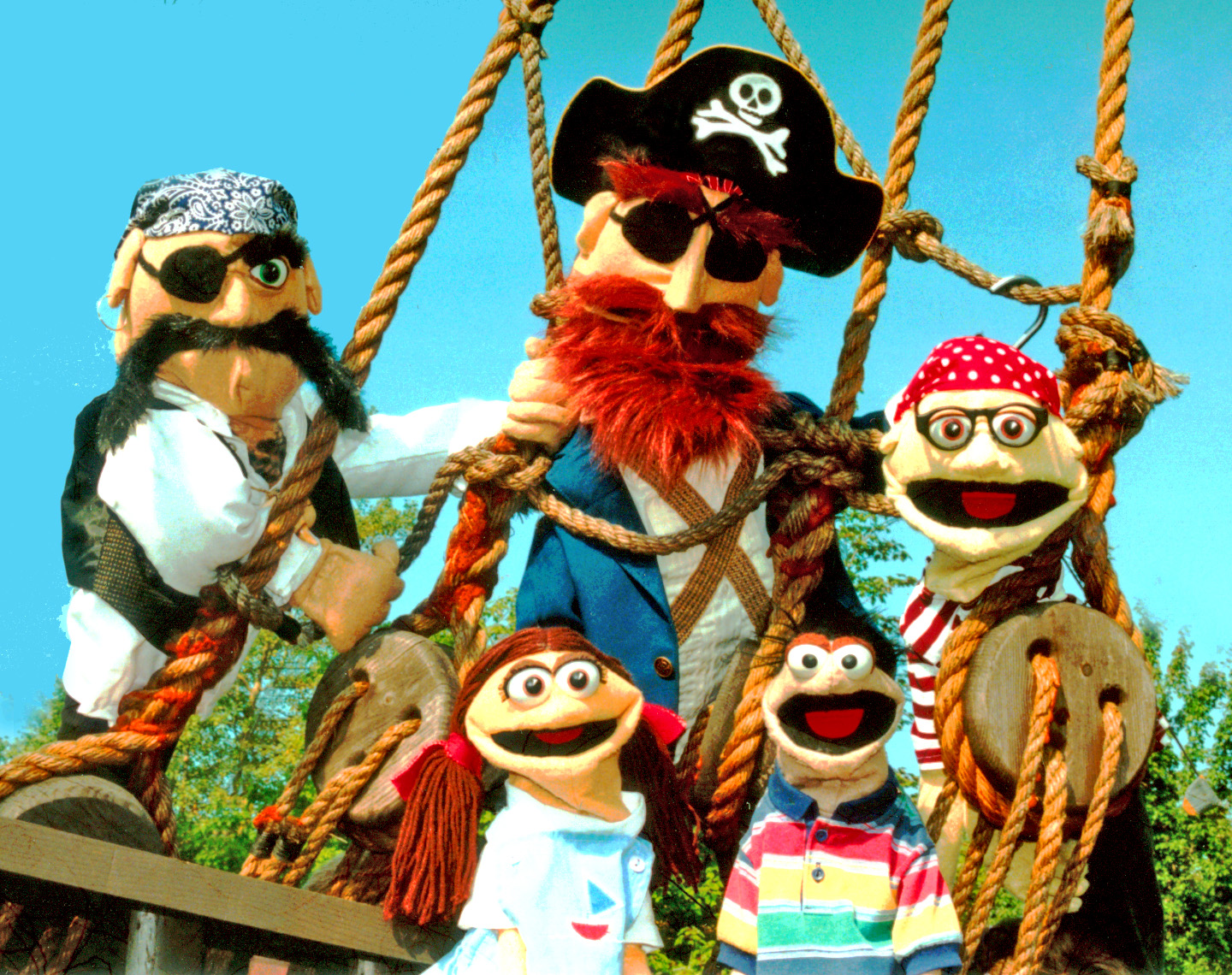 Behind the Curtain: Everybody Loves Pirates 